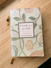 Load image into Gallery viewer, Ochre Autumn Beaded Bookmark