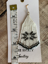 Load image into Gallery viewer, Black Spinel Snowflake Fringe Earrings