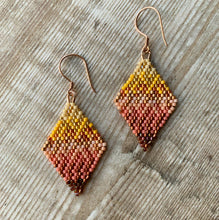 Load image into Gallery viewer, Summer Blush Diamond Shaped Earrings