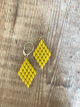 Load image into Gallery viewer, Yellow Glass Diamond Shaped Earrings
