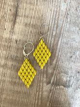 Load image into Gallery viewer, Yellow Glass Diamond Shaped Earrings