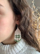 Load image into Gallery viewer, Diopside Snowflake Fringe Earrings