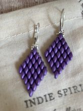 Load image into Gallery viewer, Lavender Diamond Shaped Earrings
