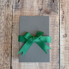 Load image into Gallery viewer, Diopside Snowflake Fringe Earrings