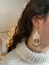 Load image into Gallery viewer, Pietersite Snowflake Fringe Earrings
